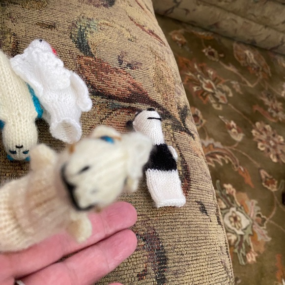 Set of 6 Knitted Yarn Finger Puppets - Picture 11 of 11